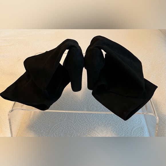 Like new - Over the knee micro fibre suede black boots. - Picture 4 of 6